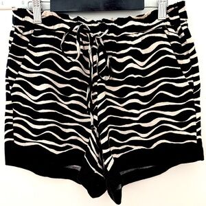 Ann Taylor Loft Shorts Tie Front Zebra Animal Print Women Casual Shorts Size M